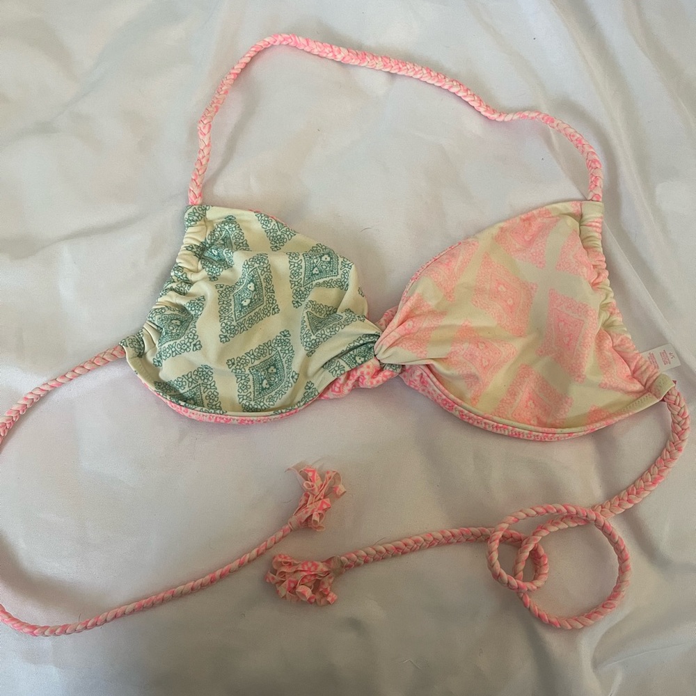 Victoria’s Secret bikini top